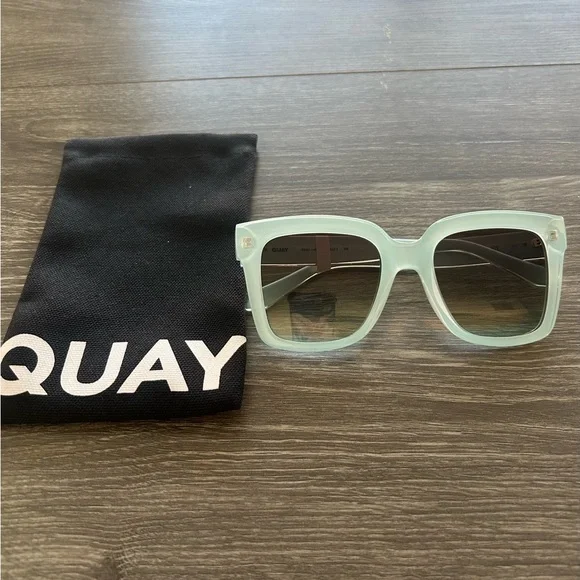 Quay Blue Sunglasses. NEW - Picture 2 of 8